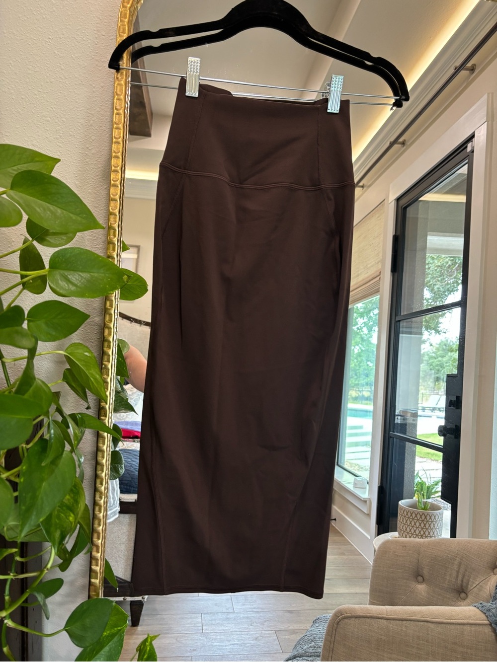 Lululemon Nulu Slim-Fit High-Rise Midi Skirt